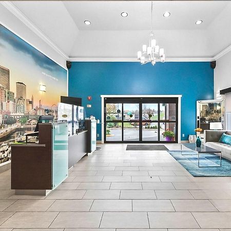 La Quinta Inn By Wyndham Everett Extérieur photo