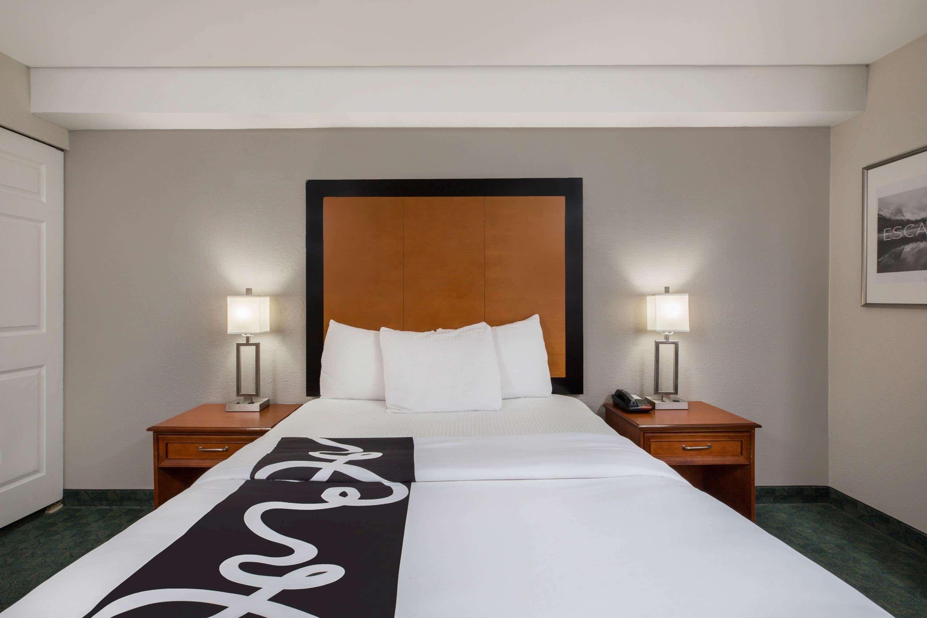 La Quinta Inn By Wyndham Everett Extérieur photo