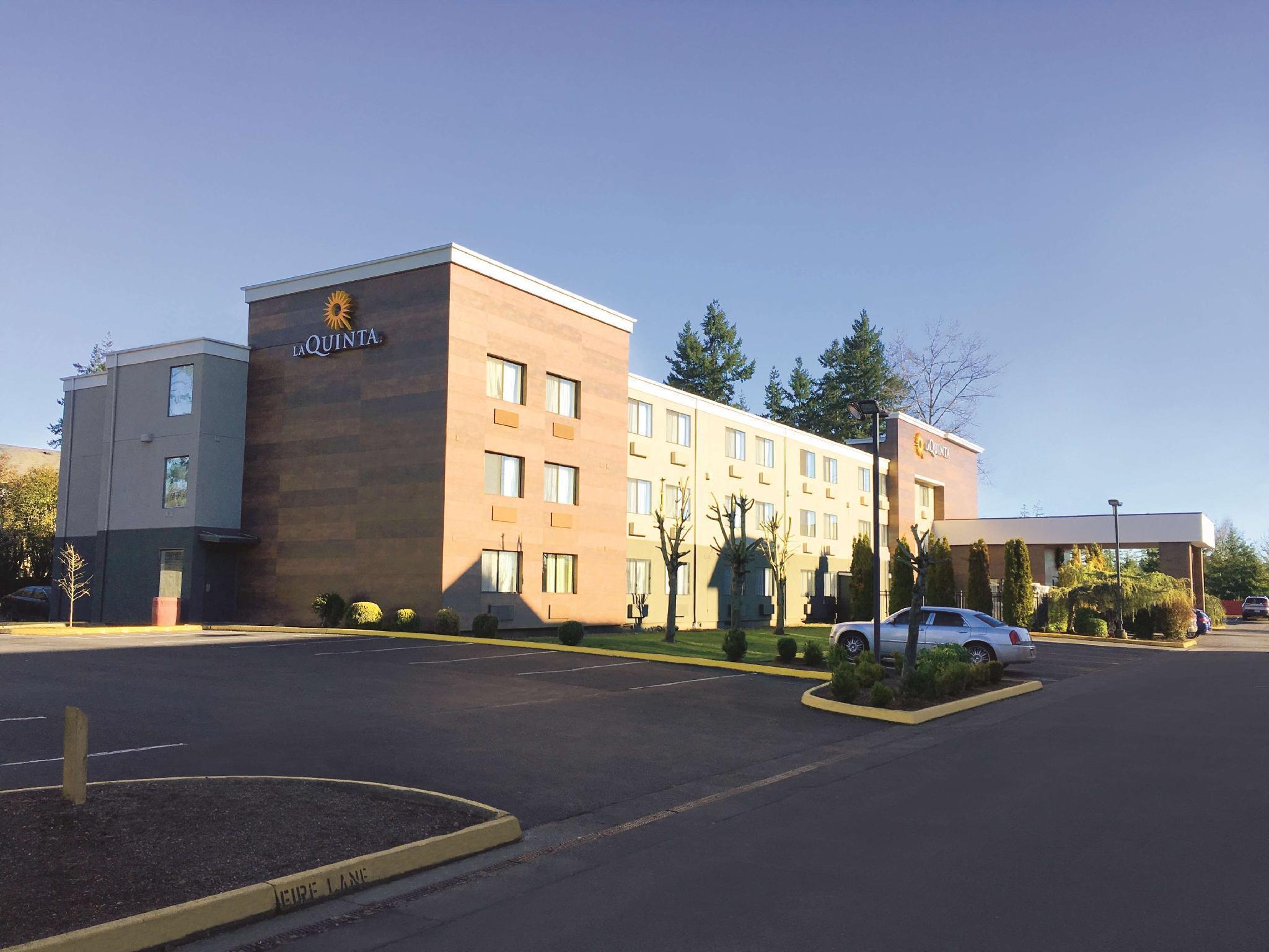 La Quinta Inn By Wyndham Everett Extérieur photo