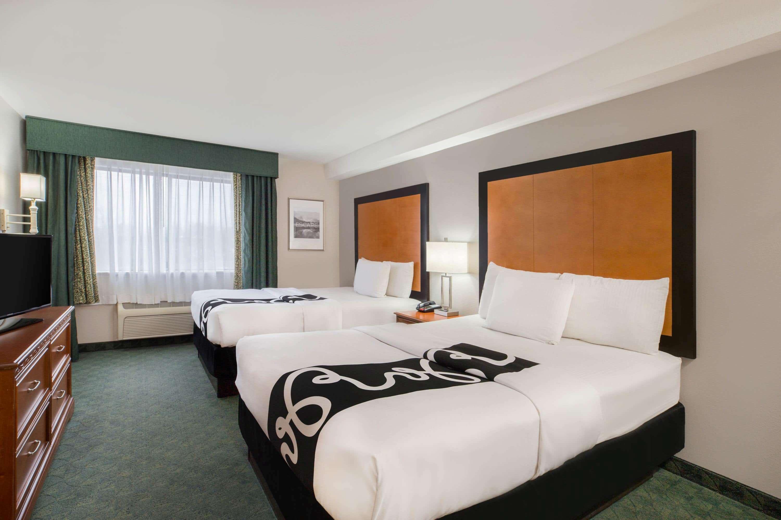 La Quinta Inn By Wyndham Everett Extérieur photo